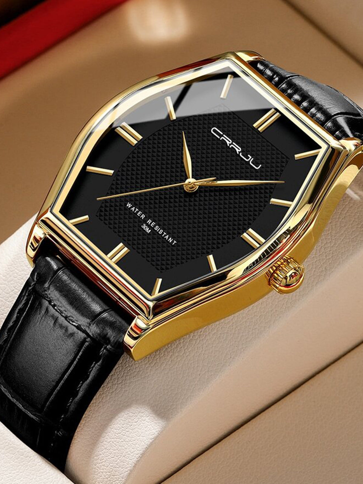 Relógio Caixa Hexagonal Dourado Couro Preto