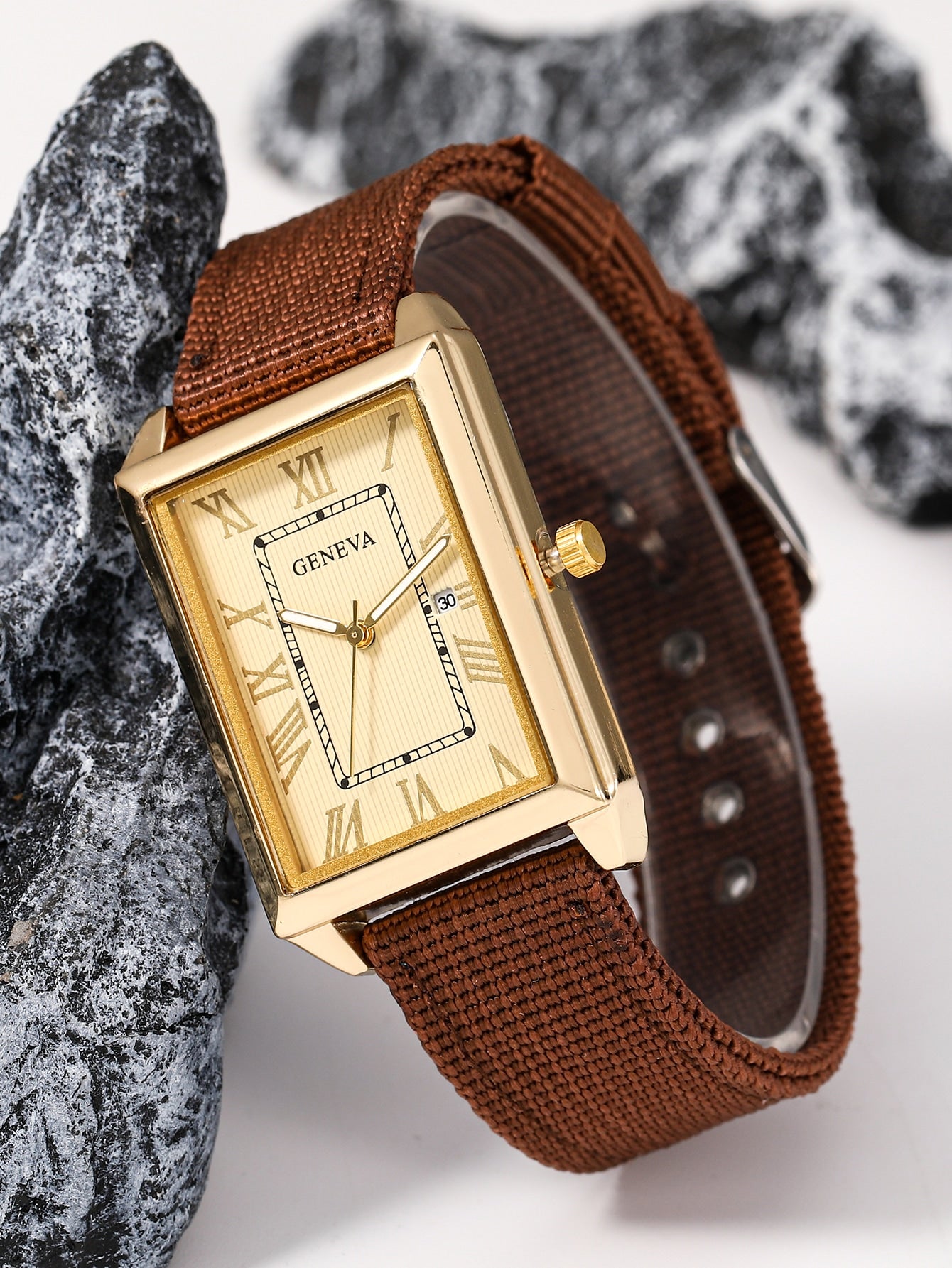 Relógio Masculino Caixa Quadrada Números Romanos Tecido