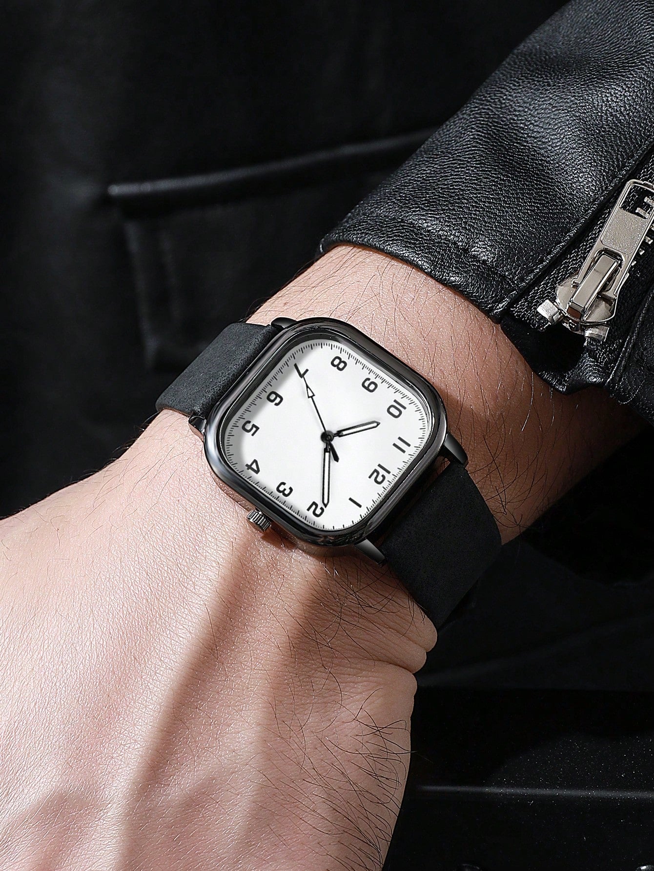 Relógio Minimalista Caixa Quadrada Números Arábicos