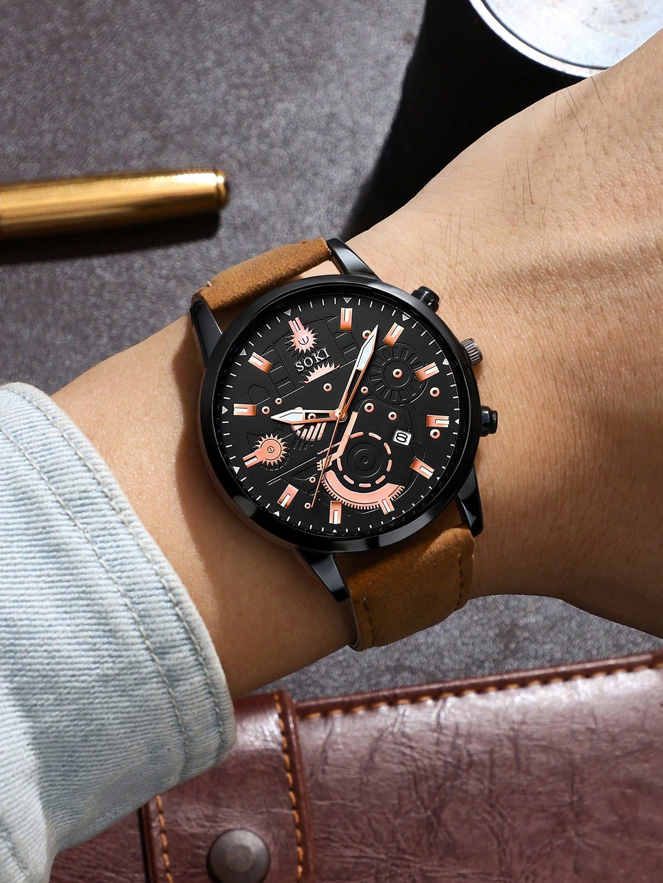 Relógio Masculino Cronógrafo Design Estelar Pulseira Couro