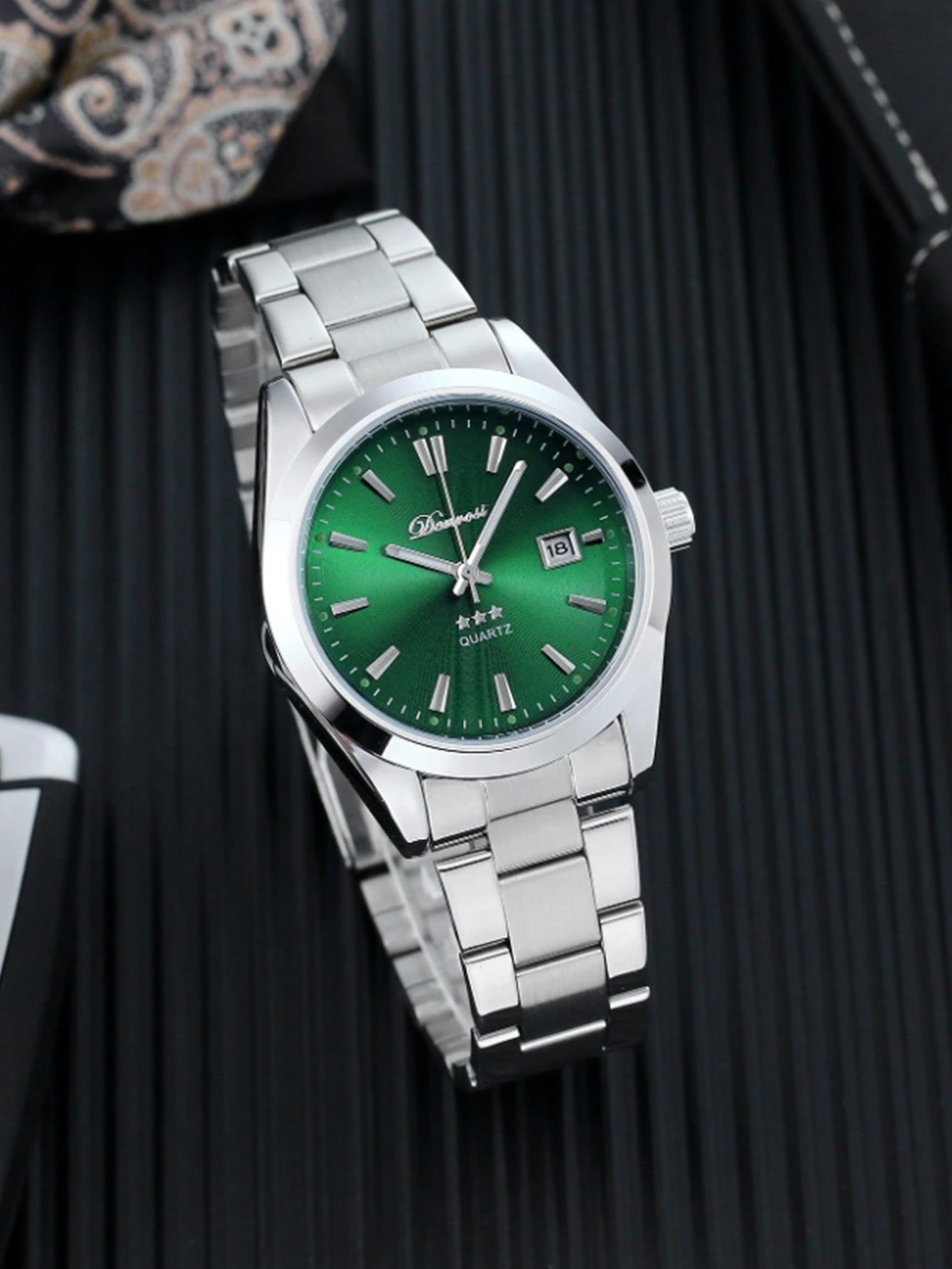 Relógio Quartz Pagani Design Verde Pulseira Aço Inoxidável Data